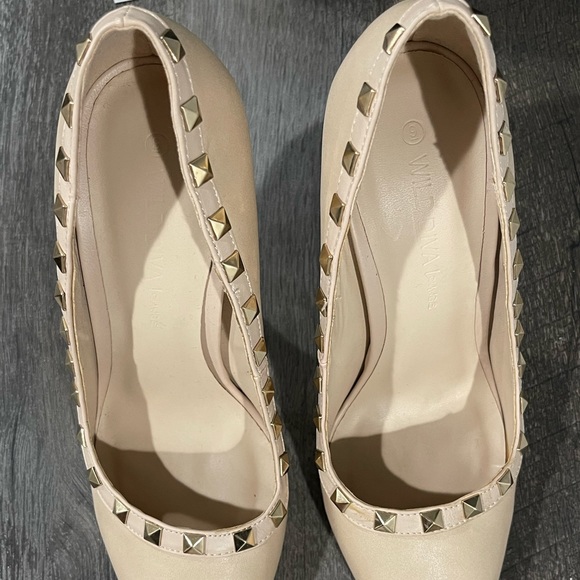 Wild Diva Studded Pumps- never worn! - Picture 3 of 4